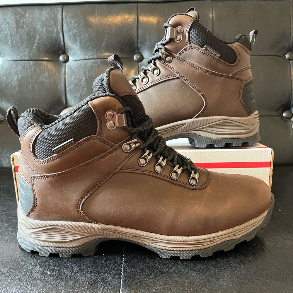 Khombu‎ Ravine Waterproof Leather Hiking Boots Like New